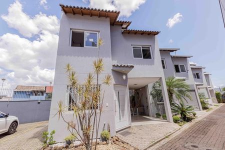 Casa de condomínio à venda com 94m², 3 quartos e 2 vagasFachada