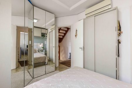 Casa de condomínio à venda com 94m², 3 quartos e 2 vagasSuíte