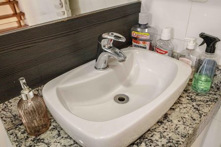 Casa de condomínio à venda com 94m², 3 quartos e 2 vagasBanheiro da Suíte