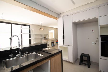 Casa à venda com 220m², 3 quartos e 5 vagas Casa à venda com 220m², 3 quartos e 5 vagasCozinha