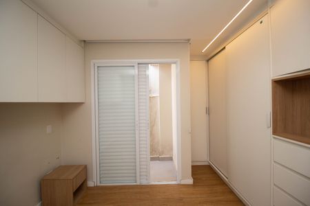 Casa à venda com 220m², 3 quartos e 5 vagas Casa à venda com 220m², 3 quartos e 5 vagasQuarto 3 - Suíte 2