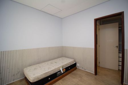 Casa à venda com 220m², 3 quartos e 5 vagas Casa à venda com 220m², 3 quartos e 5 vagasQuarto 2