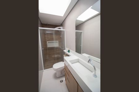 Casa à venda com 220m², 3 quartos e 5 vagas Casa à venda com 220m², 3 quartos e 5 vagasBanheiro da Suíte 2