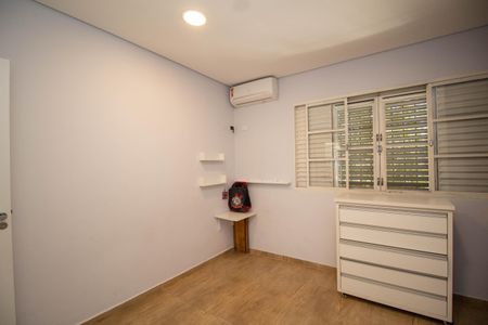 Casa à venda com 220m², 3 quartos e 5 vagas Casa à venda com 220m², 3 quartos e 5 vagasQuarto 1 - Suíte 1