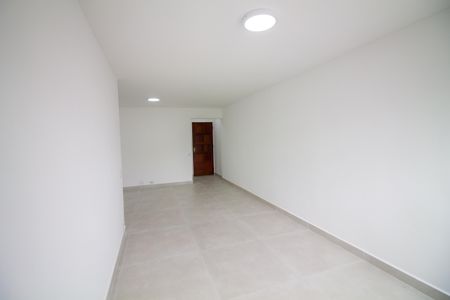 Apartamento para alugar com 76m², 3 quartos e 1 vagaSala