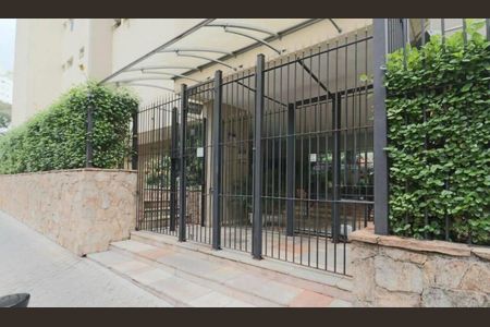 Apartamento para alugar com 76m², 3 quartos e 1 vagaFachada e portaria