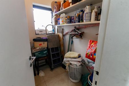 Apartamento para alugar com 185m², 5 quartos e 3 vagas Apartamento para alugar com 185m², 5 quartos e 3 vagasQuarto de Serviço