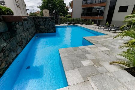 Apartamento para alugar com 185m², 5 quartos e 3 vagas Apartamento para alugar com 185m², 5 quartos e 3 vagasÁrea comum - Piscina