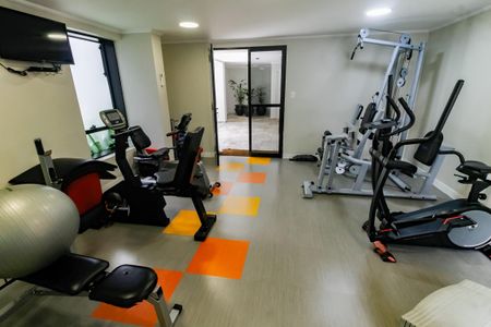 Apartamento para alugar com 185m², 5 quartos e 3 vagas Apartamento para alugar com 185m², 5 quartos e 3 vagasÁrea comum - Academia