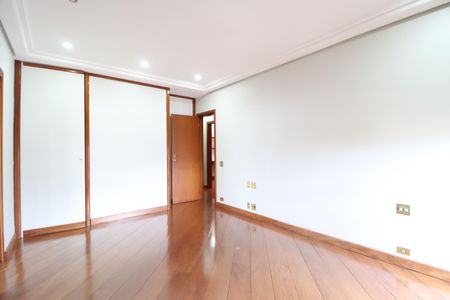 Apartamento para alugar com 300m², 3 quartos e 2 vagasQuarto 2 - Suíte