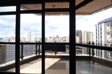Apartamento para alugar com 300m², 3 quartos e 2 vagasSacada