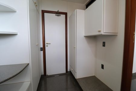 Apartamento para alugar com 300m², 3 quartos e 2 vagasÁrea de Serviço