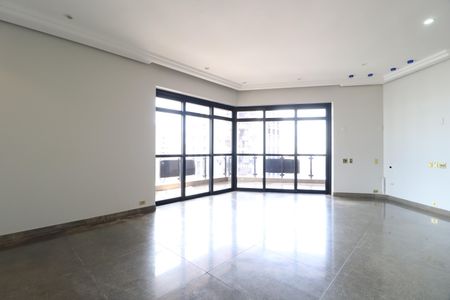 Apartamento para alugar com 300m², 3 quartos e 2 vagasSala