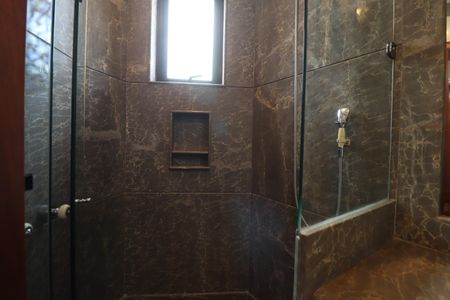 Apartamento para alugar com 300m², 3 quartos e 2 vagasBanheiro do Quarto 1