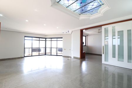 Apartamento para alugar com 300m², 3 quartos e 2 vagasSala