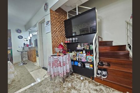 Casa de condomínio à venda com 127m², 3 quartos e 2 vagasSala