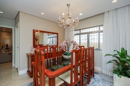 Casa para alugar com 136m², 3 quartos e 3 vagas Casa para alugar com 136m², 3 quartos e 3 vagasSala de Jantar