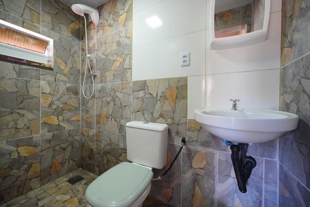 Banheiro de casa para alugar com 1 quarto, 35m² em Monte Verde, Florianópolis