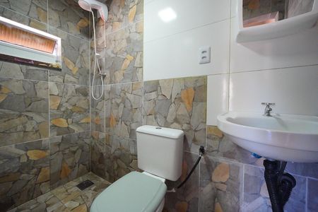 Banheiro de casa para alugar com 1 quarto, 35m² em Monte Verde, Florianópolis