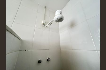 Casa à venda com 271m², 5 quartos e 1 vagaChuveiro da suíte 1