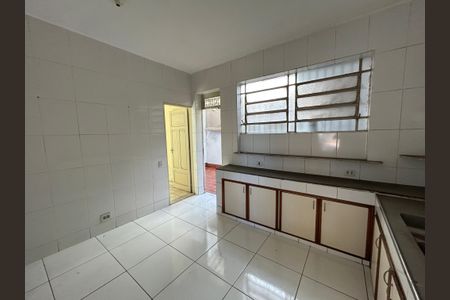 Casa à venda com 271m², 5 quartos e 1 vagaCozinha