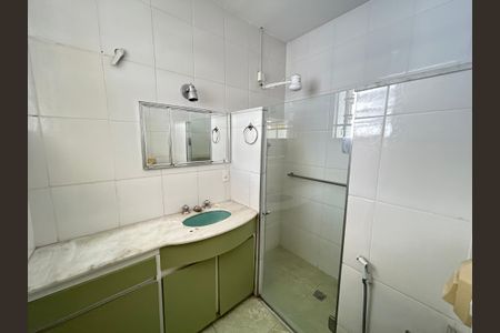 Casa à venda com 271m², 5 quartos e 1 vagaBanheiro da Suíte 1