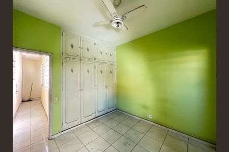 Casa à venda com 271m², 5 quartos e 1 vagaSuíte 2