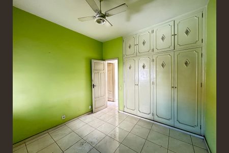 Casa à venda com 271m², 5 quartos e 1 vagaSuíte 2