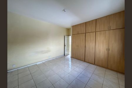 Casa à venda com 271m², 5 quartos e 1 vagaSuíte 3