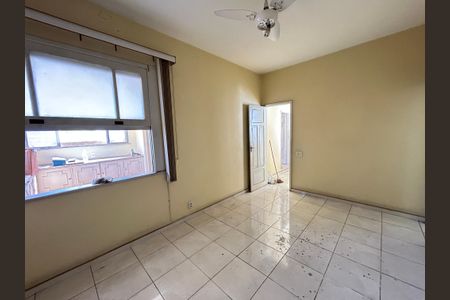 Casa à venda com 271m², 5 quartos e 1 vagaSuíte 1