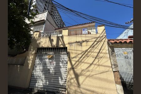 Casa à venda com 271m², 5 quartos e 1 vagaFachada + plaquinha