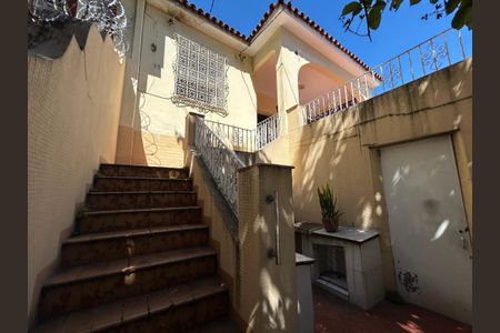 Casa à venda com 271m², 5 quartos e 1 vagaEntrada