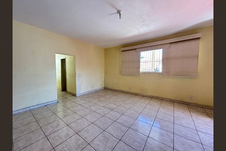 Casa à venda com 271m², 5 quartos e 1 vagaSala