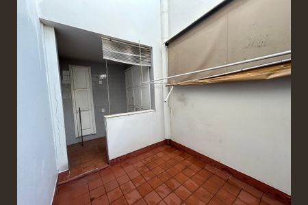 Casa à venda com 271m², 5 quartos e 1 vagaÁrea de Serviço