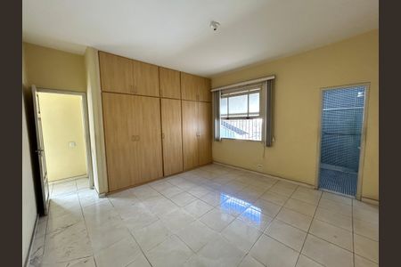 Casa à venda com 271m², 5 quartos e 1 vagaSuíte 3