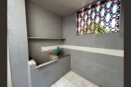 Casa à venda com 271m², 5 quartos e 1 vagaÁrea de Serviço