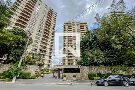 Apartamento à venda com 150m², 4 quartos e 3 vagas Apartamento à venda com 150m², 4 quartos e 3 vagasFachada