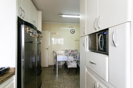 Apartamento à venda com 150m², 4 quartos e 3 vagas Apartamento à venda com 150m², 4 quartos e 3 vagasCozinha