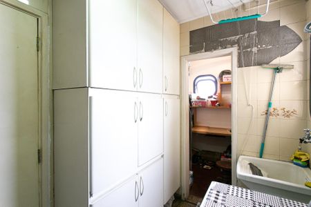 Apartamento à venda com 150m², 4 quartos e 3 vagas Apartamento à venda com 150m², 4 quartos e 3 vagasÁrea de Serviço