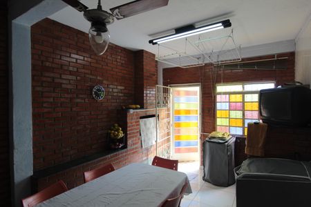 Casa à venda com 360m², 5 quartos e 2 vagasCopa e Área de Serviço