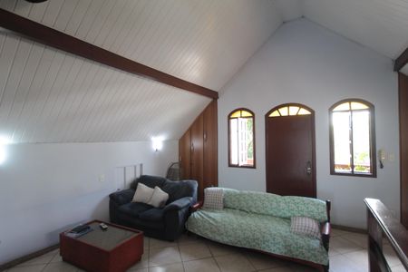 Casa à venda com 360m², 5 quartos e 2 vagasSala de TV