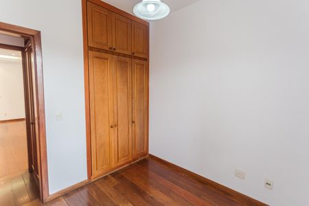 Apartamento à venda com 110m², 3 quartos e 2 vagas Apartamento à venda com 110m², 3 quartos e 2 vagasQuarto 3