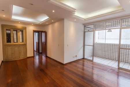 Apartamento à venda com 110m², 3 quartos e 2 vagas Apartamento à venda com 110m², 3 quartos e 2 vagasSala