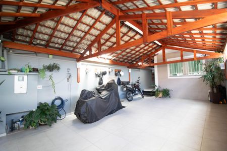 Casa à venda com 135m², 3 quartos e 3 vagasGaragem