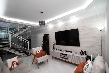 Casa à venda com 135m², 3 quartos e 3 vagasSala