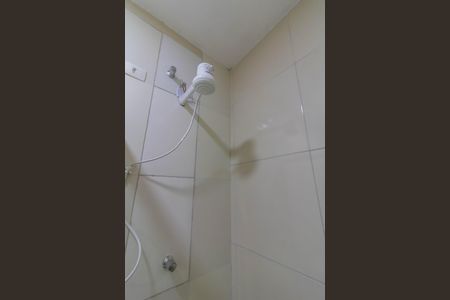 Banheiro  de kitnet/studio para alugar com 0 quarto, 45m² em Jardim Santa Edwirges, Guarulhos