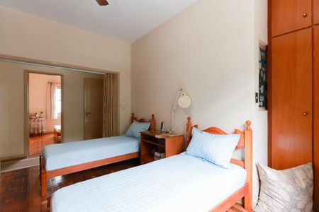 Casa à venda com 195m², 5 quartos e 2 vagasCasa 1 - Quarto 1