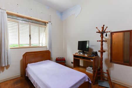 Casa à venda com 195m², 5 quartos e 2 vagasCasa 1 - Quarto 3