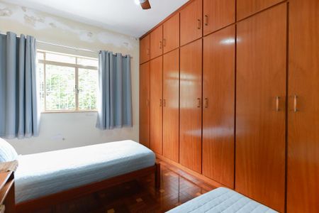 Casa à venda com 195m², 5 quartos e 2 vagasCasa 1 - Quarto 1