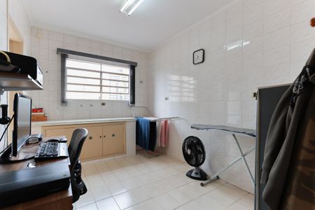 Casa à venda com 195m², 5 quartos e 2 vagasCasa 1 - Escritório